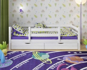 Детская кровать из массива березы Соня-5 (Белый/Лак) в Красноуральске - krasnouralsk.mebel-74.com | фото