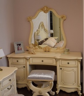 Туалетный стол + Зеркало Мона Лиза (крем) в Красноуральске - krasnouralsk.mebel-74.com | фото